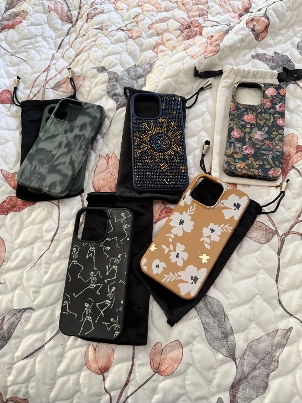 iPhone 15 Pro Max Cases excellent condition